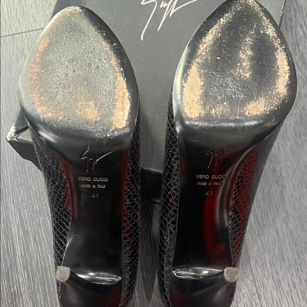 Giuseppe Zanotti Shimmering Black Peep Toe Heels - Picture 4 of 6